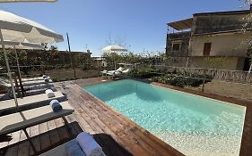 Home & Garden